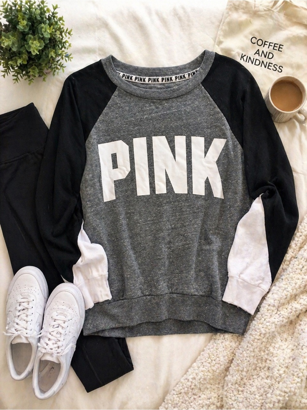 Victoria’s Secret PINK Gray & Black Raglan Sweatshirt Size Medium Cozy